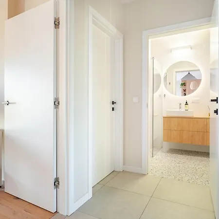 Cosy With A Comfy Work Space - Book It Apartman