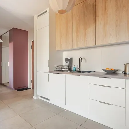 Cosy With A Comfy Work Space - Book It Apartament *